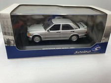 Mercedes 190 E (w201) 1984 gris metal 1/43 solido .