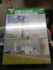 Walters Cornerstone HO Scale Corn Storage Silos and Elevators mib 230006