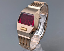 Montre Homme SEIKO ALBA AKA W670-4000 Gold Darth Vader Digital Quartz Vintage