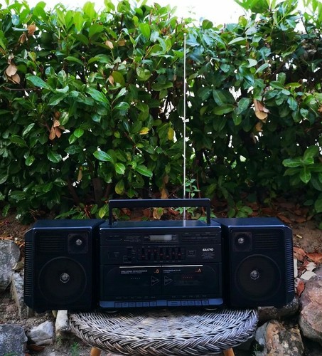 Boombox ghetto blaster sanyo - ghetto,