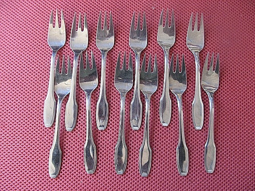 619 12 petites - ,