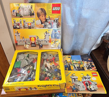 Vintage LEGO 6073 Castle Black Falcons Knight's Castle Almost Complete w/Manual