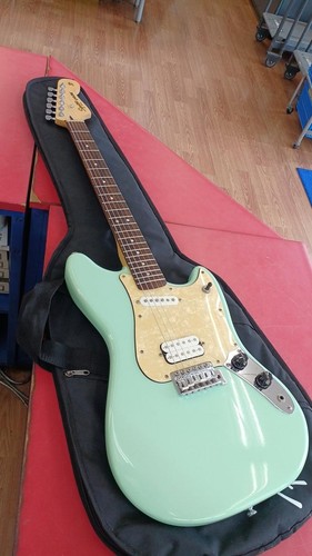 Guitare électrique squier - électrique,
