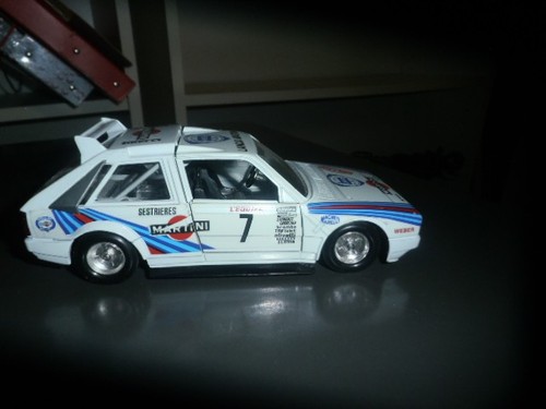 Vehicule lancia delta - 1,