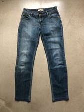 Jean femme Levi's 470 straight fit  Taille 38 ( W29 )