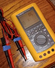? Fluke 867 Graphical Multimeter ? 