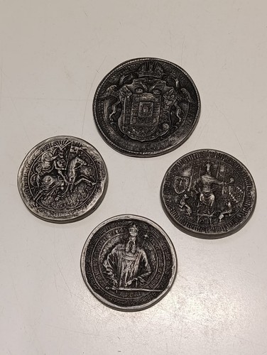 Lot reproductions de - de, 4