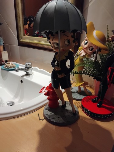 Betty boop figurine vintage - betty,