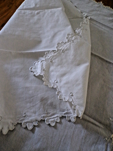 Linge ancien centre table - linge,
