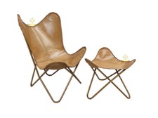 Ensemble De Chaises Et Poufs