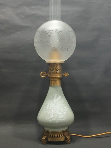 Lampe pétrole porcelaine - à,