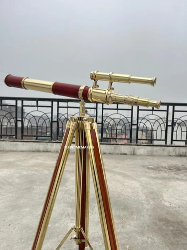 Télescope ancien style laiton