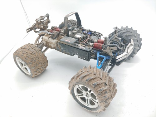 Dirty vintage traxxas revo - vintage,