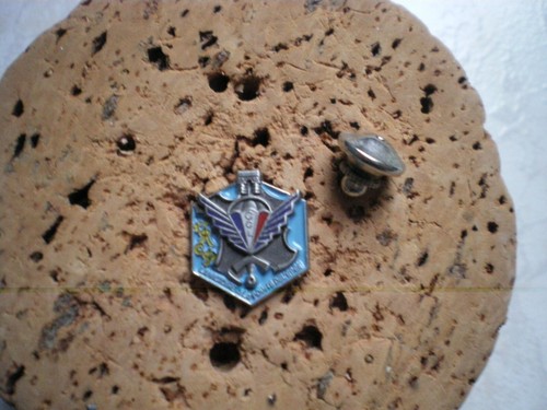 Pin réduction insigne er - réduction,