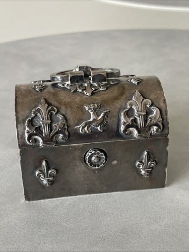Ancienne boîte bijoux - ,
