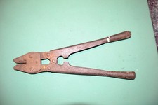 Cisaille à barbelés