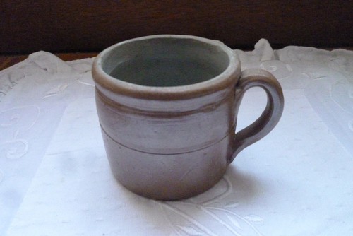 Antique terracotta grease - an,