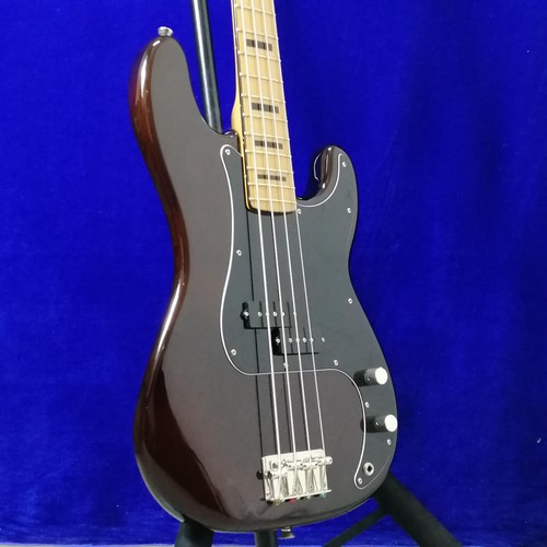 Guitare basse électrique