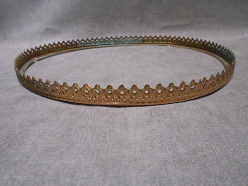 Couronne ancienne laiton - couronne, en