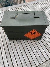 caisse de munitions militaire