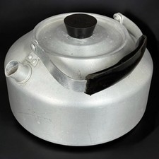 Ancienne bouilloire en