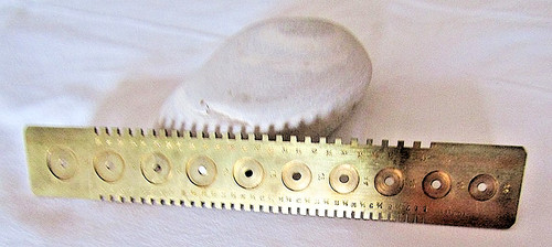 Ancien outil horloger - ,