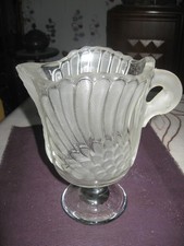 ancien broc en cristal tête