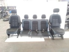 823915 interieur complet