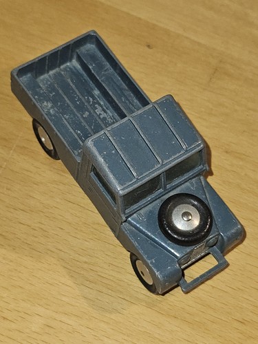 Corgi toys land rover 109 - land,
