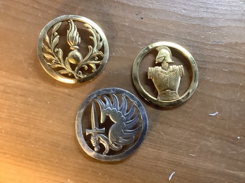 Lot trois insignes beret - de,