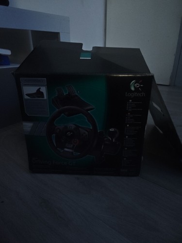Logitech driving force - logitech,