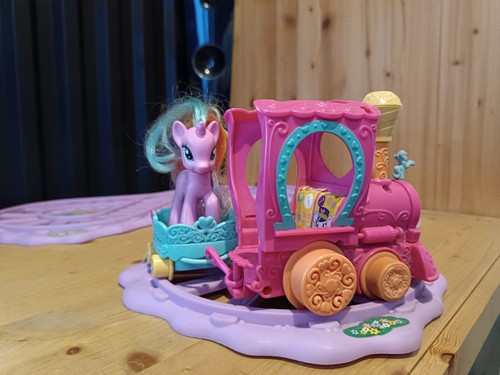 Little pony train playset - my,