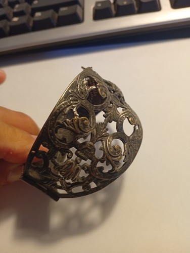 Ancien bracelet manchette