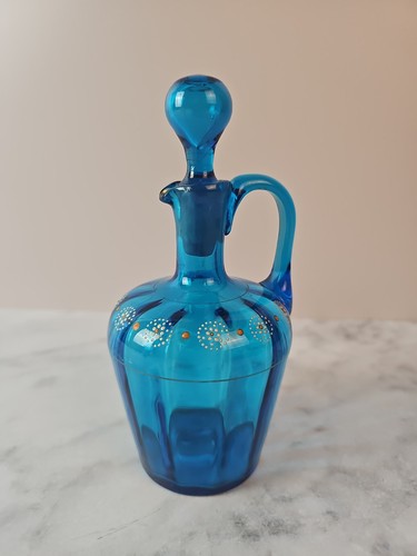Petite carafe ancienne - ancienne, en