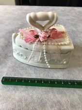 ANCIEN FER A REPASSER FLEURS