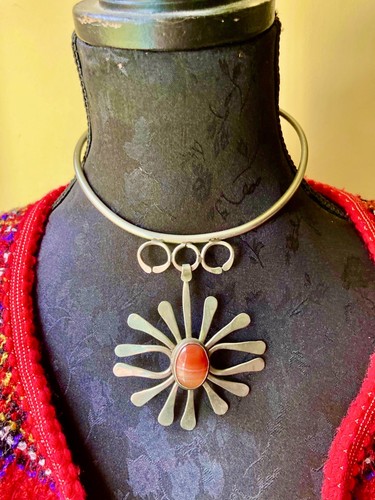 Collier pendentif moderniste - collier,