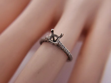 18k White Gold Round Diamond