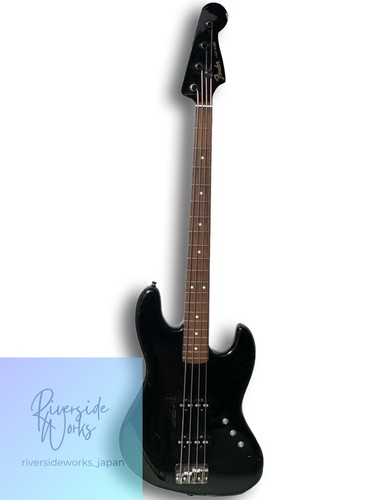 Guitare basse électrique