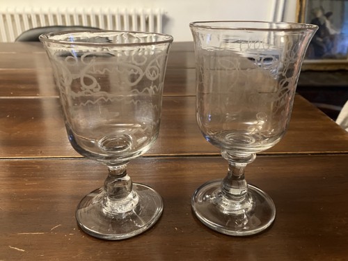 Verre pied anciens - à,