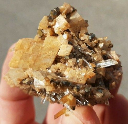 Dolomie pyrite quartz - quartz, mine