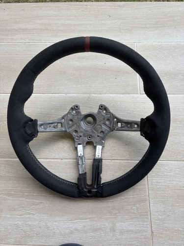 Volant alcantara performance - m,