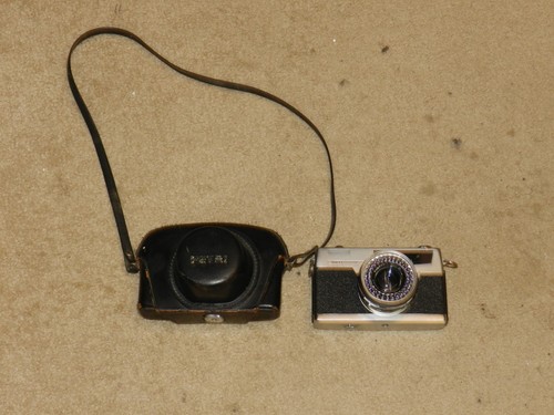 Petri 35mm film camera 45mm - 7s,