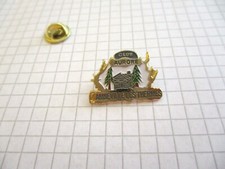 CLUB AURORE AMNEVILLE LES THERMES SPAS VINTAGE LAPEL PIN BADGE us9