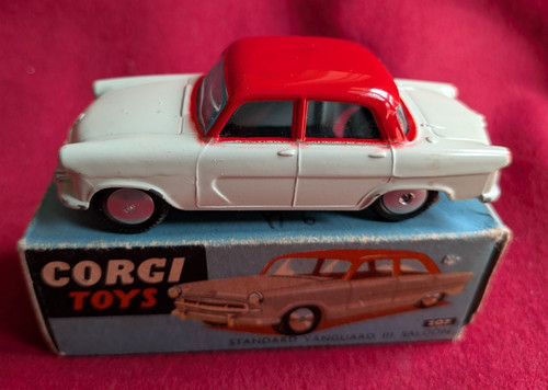 Corgi toys standard vanguard - toys,