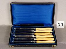 6 anciens couteaux dessert