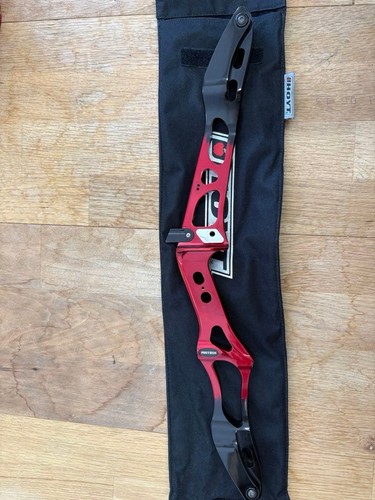 Hoyt matrix 25inch red - 25inch,