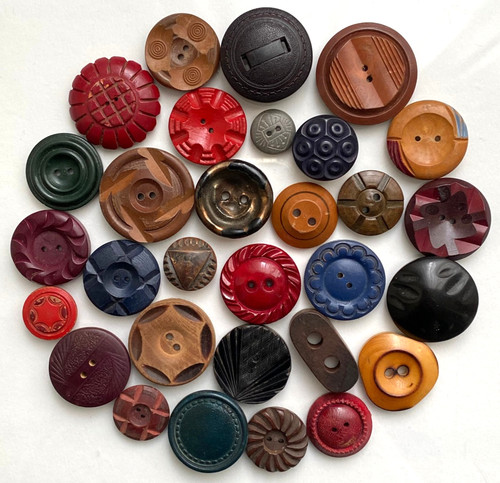 Lot boutons à - de,