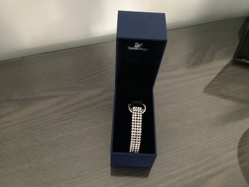 Bracelet swarovski neuf - bracelet, cuir