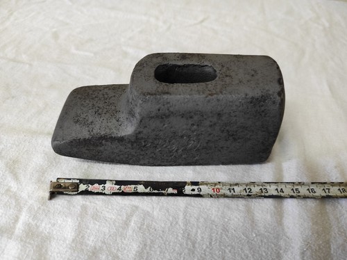 Outil ancien tête marteau - de,