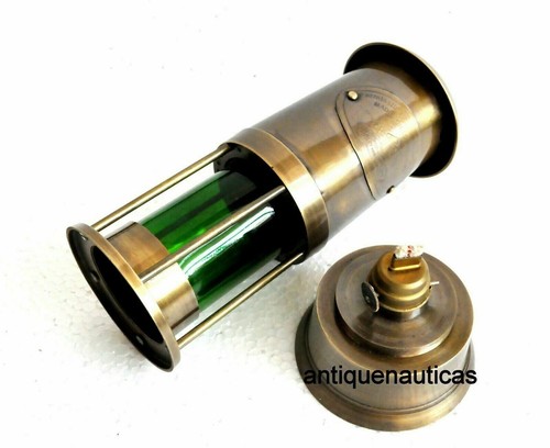 Ancienne lampe pétrole - ancienne, à